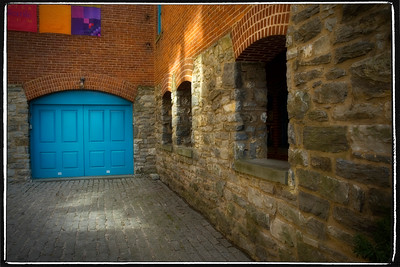 03-04-08

The blue door